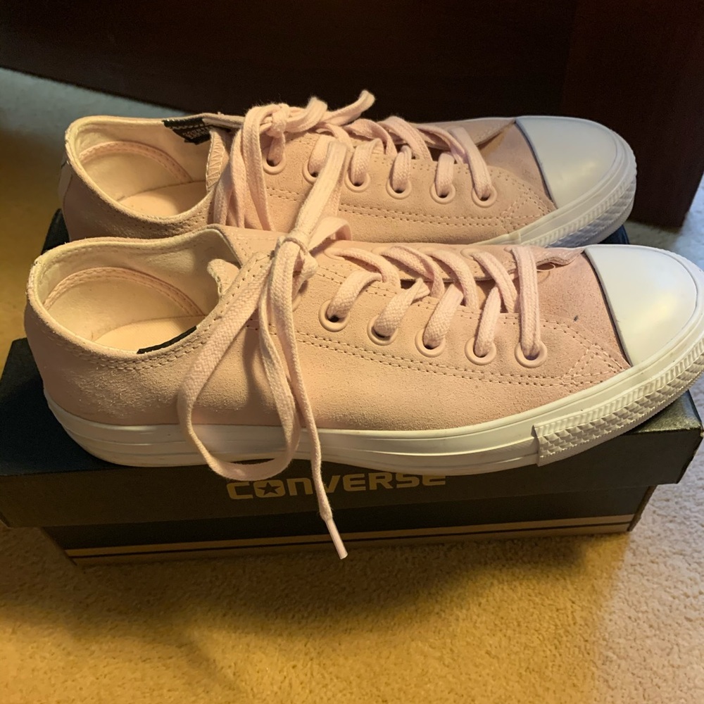 Converse tennis shoes